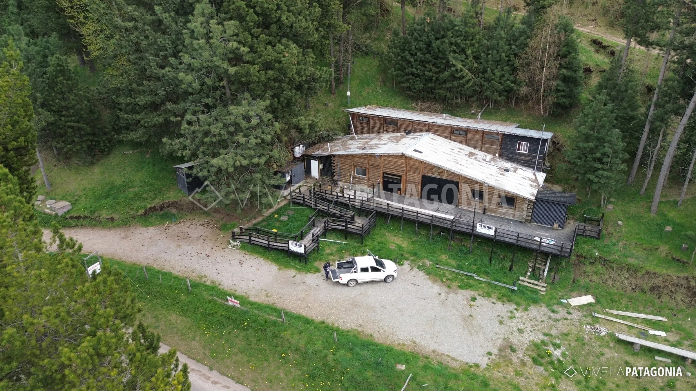000 m² urbanos con local construido, rodeados de bosque · Comercial en venta · Coyhaique urbano