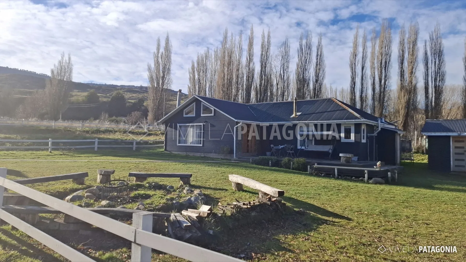 Fachada · Casa en parcela en venta · El Claro · Huemules