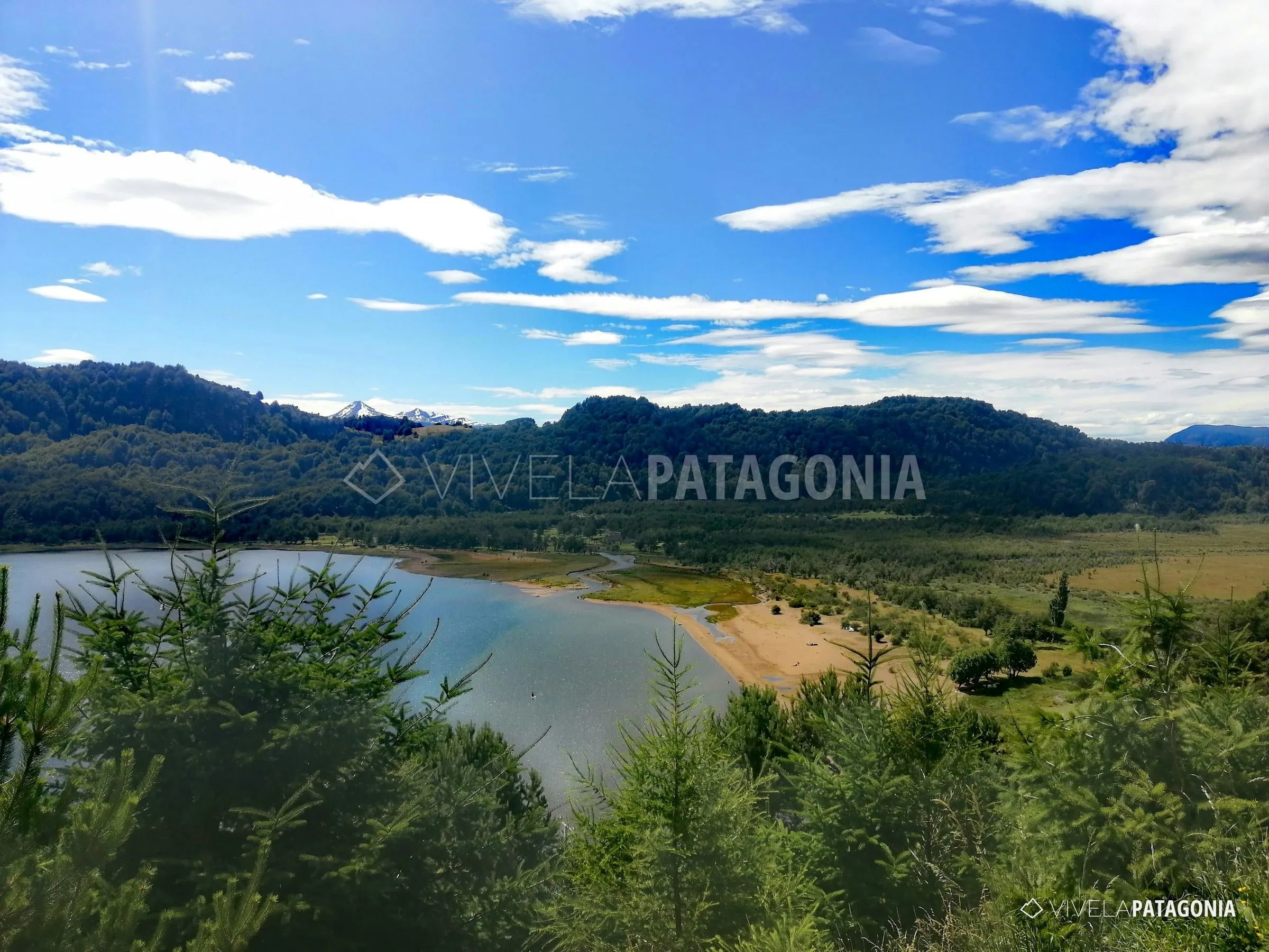 Vista a la playa y al lago desde la parcela · Parcela en venta · Lago Elizalde