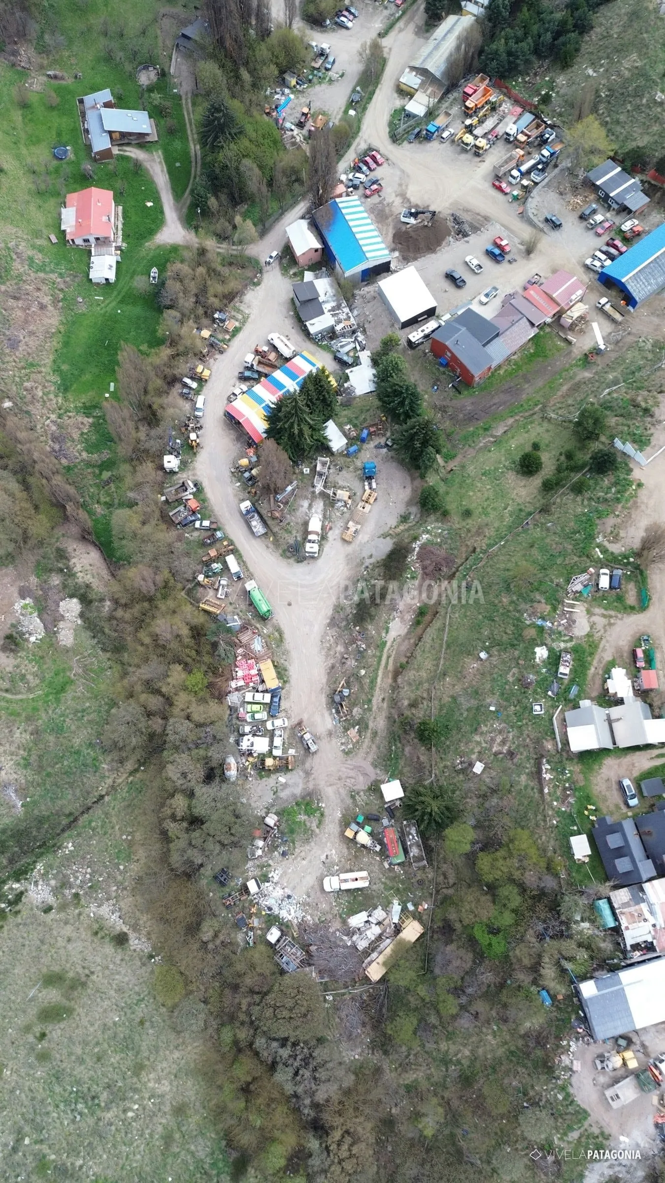 Rodeado de árboles, dentro del radio urbano · Comercial en venta · Coyhaique urbano